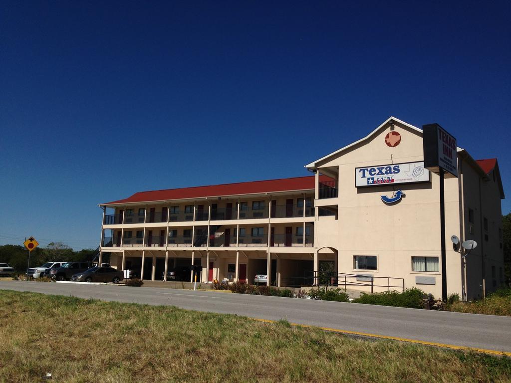 Texas Inn Waxahachie Bagian luar foto